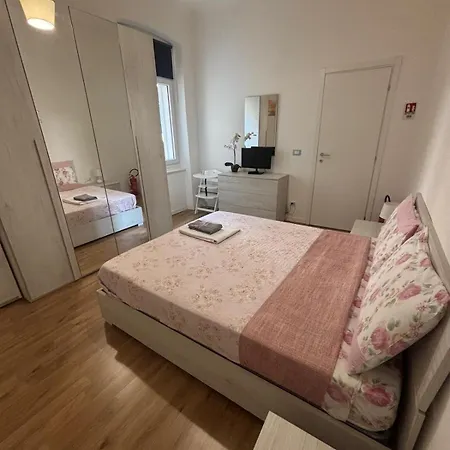 Apartament Revoltella16 *